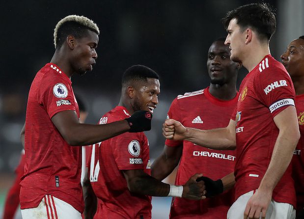 雷火电竞app-利物浦绝杀曼城，卡瓦尼乌龙送礼德甲