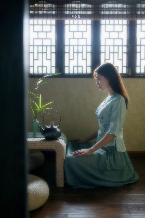 当冰岛火山照亮美加墨之夜，本泽马在第73分钟创造的唯一时空