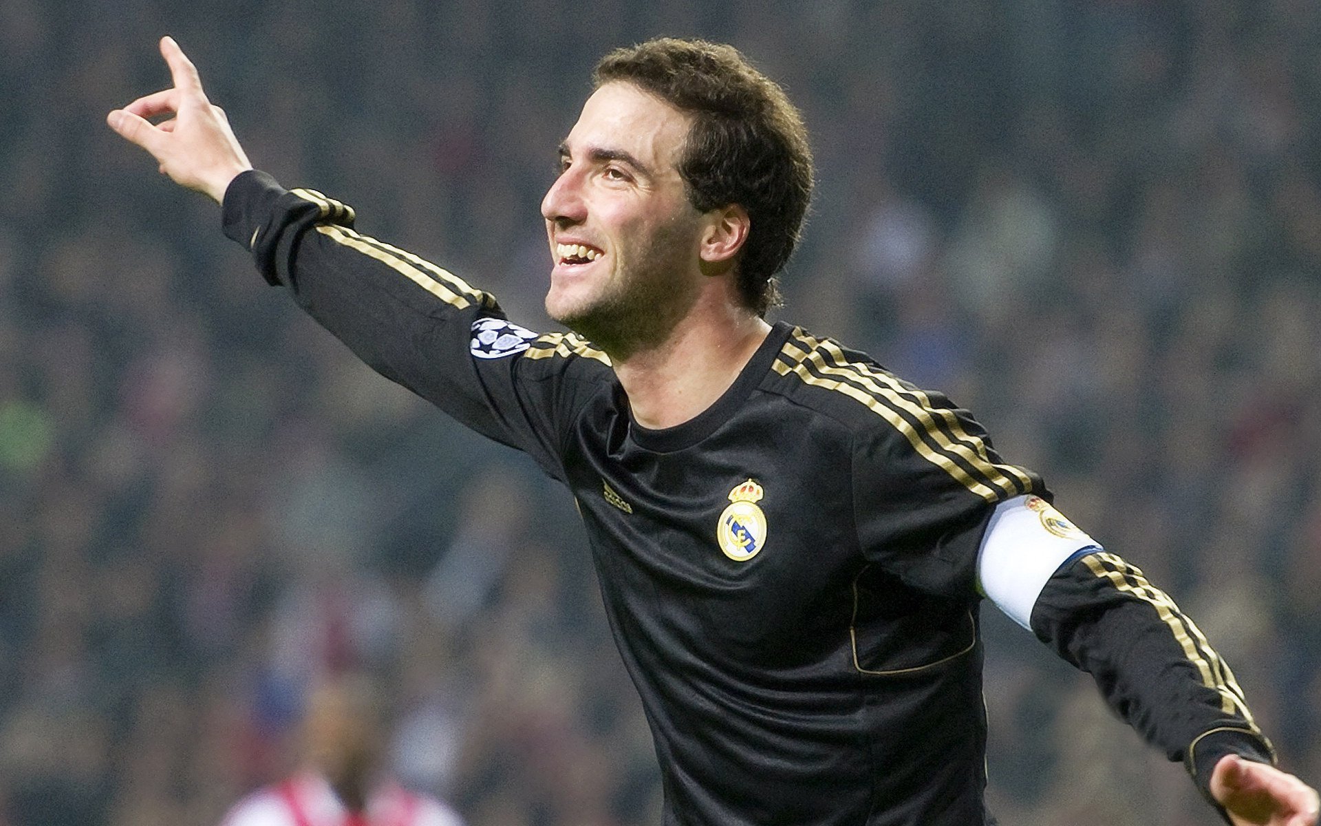 当蔚蓝海岸遇见加勒比阳光，恩佐一传一射导演足球史上最意外的唯一对决